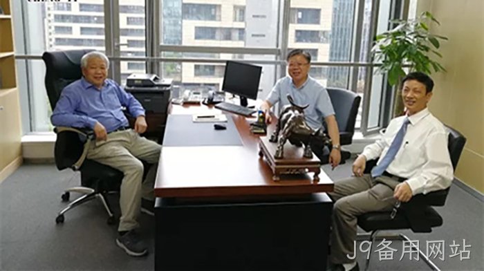 丁健院士▪▪一行参观〓J9备用网站⊙办公区